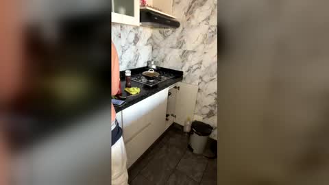 jacks_parrows online show from December 13, 9:53 pm