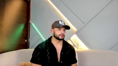 Snapshot of jackson_wayne__ chatting on February 11, 10:07 pm Jackson Wayne online show from February 11, 10:07 pm