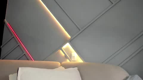 Snapshot of jackson_wayne__ chatting on February 19, 3:38 pm Jackson Wayne online show from February 19, 3:38 pm