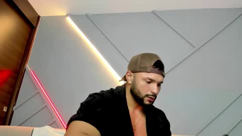 Snapshot of jackson_wayne__ chatting on February 20, 1:46 am Jackson Wayne online show from February 20, 1:46 am