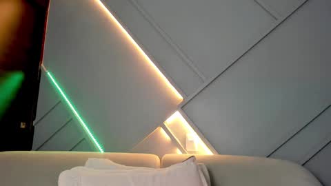 Snapshot of jackson_wayne__ chatting on February 25, 12:58 am Jackson Wayne online show from February 25, 12:58 am