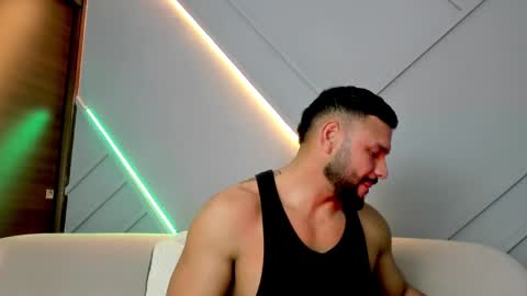 Snapshot of jackson_wayne__ chatting on March 4, 12:29 am Jackson Wayne online show from March 4, 12:29 am