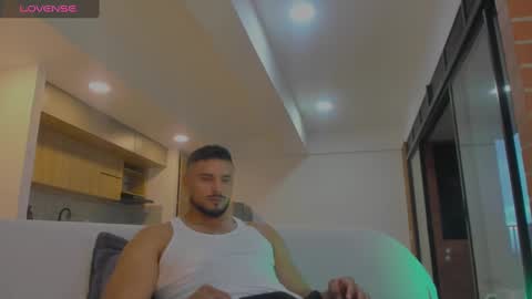 Snapshot of jackson_wayne__ chatting on September 29, 10:25 pm Jackson Wayne online show from September 29, 10:25 pm