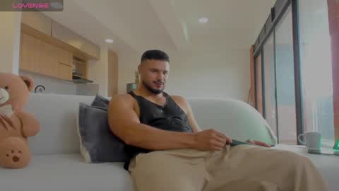 Snapshot of jackson_wayne__ chatting on October 3, 1:30 pm Jackson Wayne online show from October 3, 1:30 pm