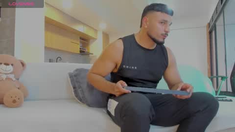 Snapshot of jackson_wayne__ chatting on October 8, 10:40 pm Jackson Wayne online show from October 8, 10:40 pm