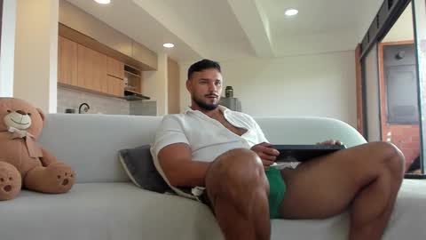 Snapshot of jackson_wayne__ chatting on November 4, 1:32 pm Jackson Wayne online show from November 4, 1:32 pm