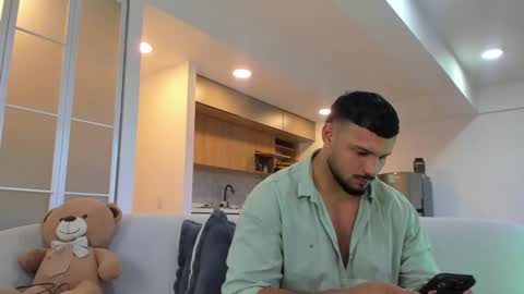 Snapshot of jackson_wayne__ chatting on November 7, 10:32 pm Jackson Wayne online show from November 7, 10:32 pm