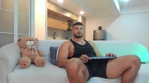 Snapshot of jackson_wayne__ chatting on November 10, 11:15 pm Jackson Wayne online show from November 10, 11:15 pm