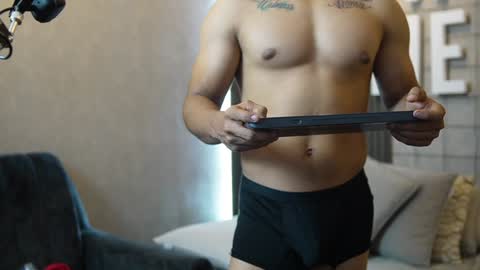 Jackson Bell online show from February 1, 10:15 am