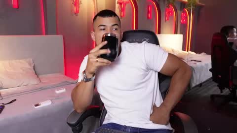 Jackson Bell online show from September 30, 12:15 am