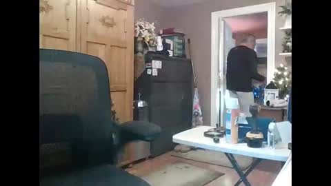 Snapshot of jacktoome383324 chatting on December 15, 12:53 pm jacktoome383324 online show from December 15, 12:53 pm