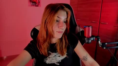 Snapshot of jacky_croft chatting on December 30, 4:20 am Linda Sofia help me get to 100 thumbs up online show from December 30, 4:20 am