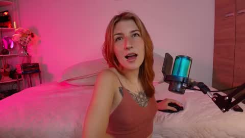 Snapshot of jacky_croft chatting on February 25, 5:08 am Linda Sofia help me get to 100 thumbs up online show from February 25, 5:08 am