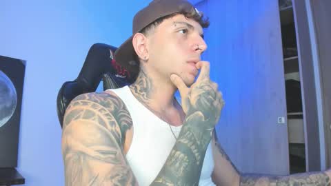 Snapshot of jacobb116 chatting on October 10, 1:26 am jacobb116 online show from October 10, 1:26 am