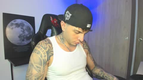 Snapshot of jacobb116 chatting on November 7, 1:27 am jacobb116 online show from November 7, 1:27 am