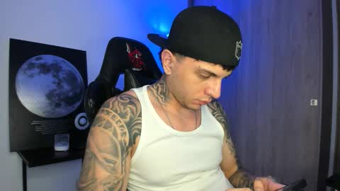 Snapshot of jacobb116 chatting on December 4, 1:15 am jacobb116 online show from December 4, 1:15 am