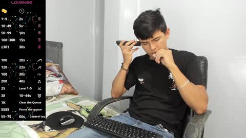 Snapshot of jacobb_lee chatting on February 4, 9:10 pm Jacob Lee online show from February 4, 9:10 pm