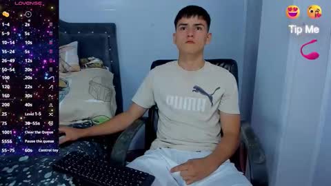 Snapshot of jacobb_lee chatting on October 27, 10:03 pm Jacob Lee online show from October 27, 10:03 pm