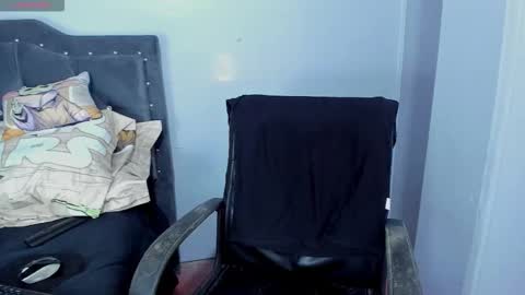 Snapshot of jacobb_lee chatting on November 19, 10:54 pm Jacob Lee online show from November 19, 10:54 pm