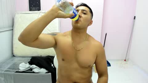 Snapshot of jacobiwalker chatting on October 13, 10:32 pm jacobiwalker online show from October 13, 10:32 pm