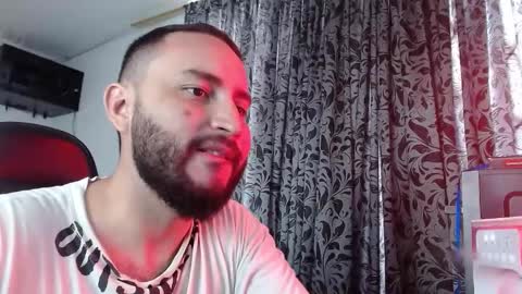 Snapshot of jacobkingd chatting on February 17, 8:58 pm jacobkingd online show from February 17, 8:58 pm