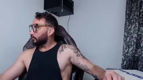 Snapshot of jacobkingd chatting on October 2, 5:03 am jacobkingd online show from October 2, 5:03 am