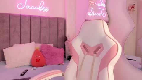 JACOBSS online show from November 3, 9:05 pm