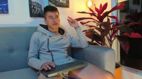 JACOB STONES online show from January 30, 6:46 am