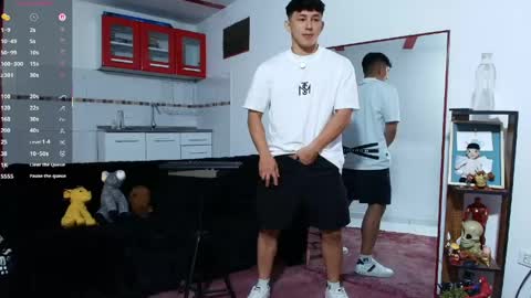 jacobo online show from April 12, 2:33 pm