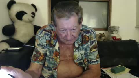 Snapshot of jacques_de_france chatting on January 15, 5:08 am Jacques online show from January 15, 5:08 am