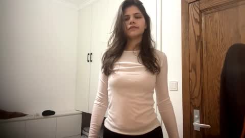 Sarah online show from February 27, 5:24 pm