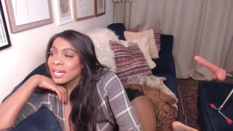 Snapshot of jade1677 chatting on December 12, 6:57 am Jade online show from December 12, 6:57 am