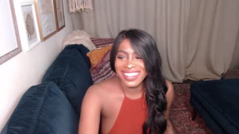 Snapshot of jade1677 chatting on December 16, 4:45 am Jade online show from December 16, 4:45 am