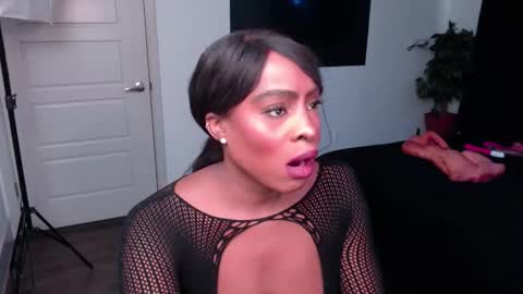 Snapshot of jade1677 chatting on November 6, 8:10 pm Jade online show from November 6, 8:10 pm