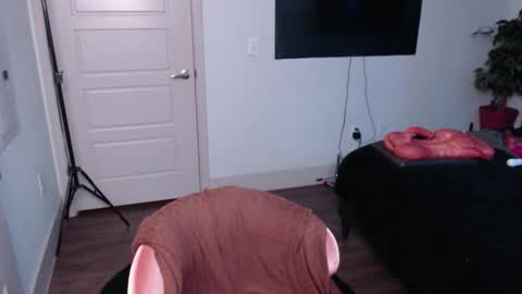 Snapshot of jade1677 chatting on November 19, 6:46 am Jade online show from November 19, 6:46 am