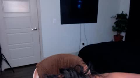 Snapshot of jade1677 chatting on November 26, 4:35 am Jade online show from November 26, 4:35 am