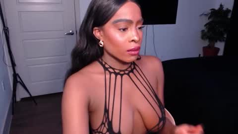 Snapshot of jade1677 chatting on December 4, 3:16 am Jade online show from December 4, 3:16 am