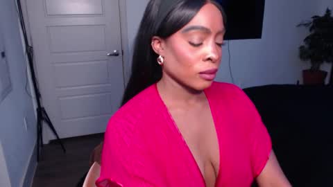 Snapshot of jade1677 chatting on December 16, 8:03 pm Jade online show from December 16, 8:03 pm