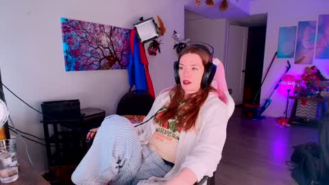 Snapshot of jade49 chatting on December 10, 3:41 am Jade49 online show from December 10, 3:41 am