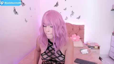 Snapshot of jade__weed chatting on September 19, 12:12 am online show from September 19, 12:12 am