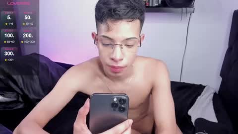 Snapshot of jade_candy21 chatting on February 18, 12:28 pm jade_candy21 online show from February 18, 12:28 pm