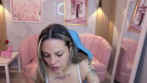 Jade  online show from September 13, 3:50 am