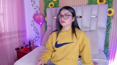 Snapshot of jade_nm chatting on September 25, 1:26 pm ade online show from September 25, 1:26 pm