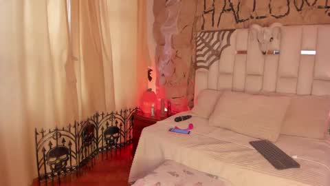 Snapshot of jade_nm chatting on October 14, 1:01 pm ade online show from October 14, 1:01 pm