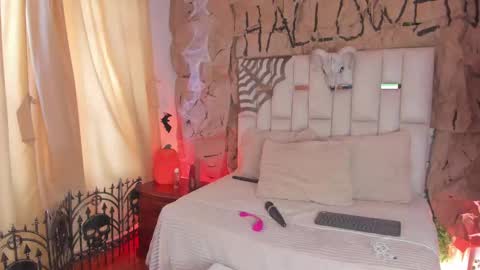 Snapshot of jade_nm chatting on October 17, 2:08 pm ade online show from October 17, 2:08 pm