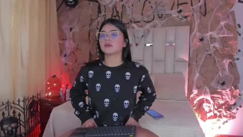 Snapshot of jade_nm chatting on October 27, 12:42 pm ade online show from October 27, 12:42 pm