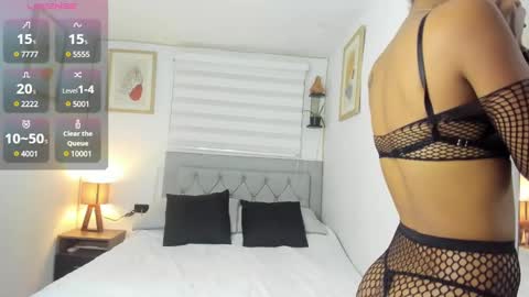 Snapshot of jade_obi chatting on March 3, 2:26 pm Jade smile online show from March 3, 2:26 pm