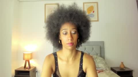 Snapshot of jade_obi chatting on October 7, 3:31 pm Jade smile online show from October 7, 3:31 pm