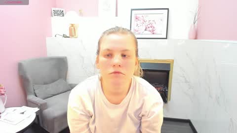 Jade online show from February 8, 3:52 am