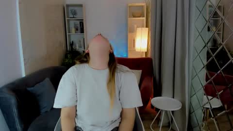 Jade online show from October 10, 10:20 pm